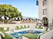 Pasadena Hotel & Pool