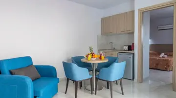 Paul Marie Hotel Apartments
