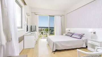 Pavlo Napa Beach Hotel