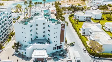 Pavlonapa Beach Hotel