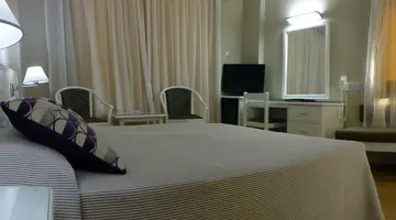 Pavlonapa Beach Hotel
