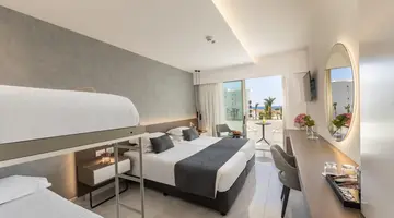 Pavlonapa Beach Hotel