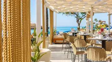 Pavlonapa Beach Hotel