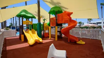 Pavlonapa Beach Hotel