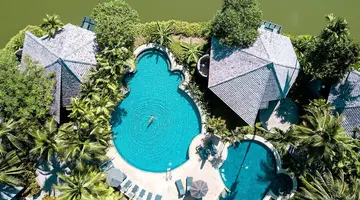 Peace Laguna Resort