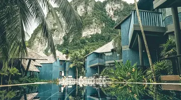 Peace Laguna Resort