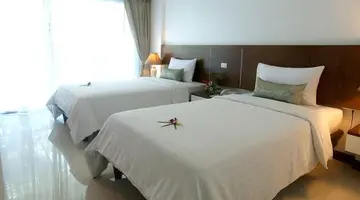 Peace Laguna Resort