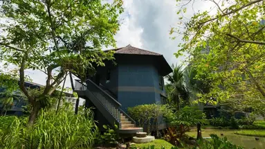 Peace Laguna Resort