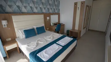 PEARL BEACH HOTEL