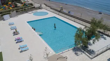 PEARL BEACH HOTEL