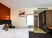 Pearl Grand by Rathna