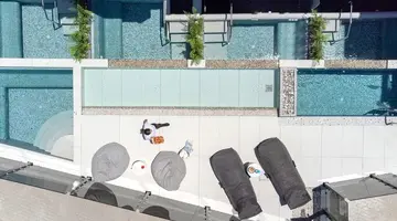 Pearl SeaBreeze Suites