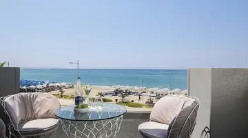 Pearl SeaBreeze Suites