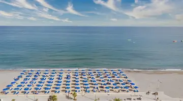 Pearl SeaBreeze Suites