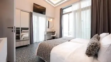 Pearl SeaBreeze Suites