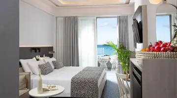 Pearl SeaBreeze Suites