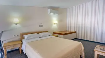 Pearl SeaBreeze Suites