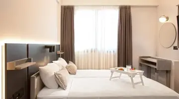 Pearl SeaBreeze Suites