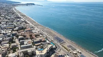 Pearl SeaBreeze Suites