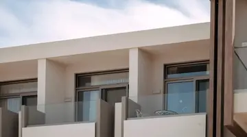 Pearl SeaBreeze Suites