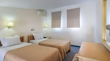 Pearl SeaBreeze Suites