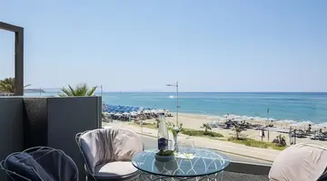 Pearl SeaBreeze Suites