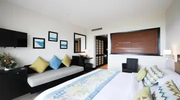 PEARLE BEACH RESORT & SPA