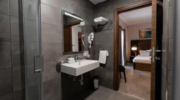 Pebbles Resort St Paul's Bay