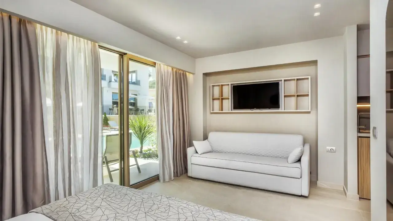 Pefki Deluxe Residences