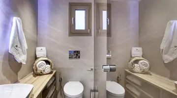 Pefki Deluxe Residences
