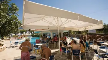 Pefki Islands Resort