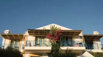 Pefki Islands Resort