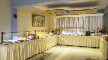 PENELOPE BEACH HOTEL APTS