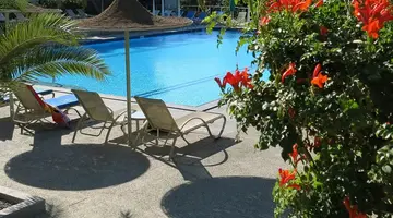 PENELOPE BEACH HOTEL APTS