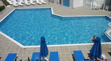 PENELOPE BEACH HOTEL APTS