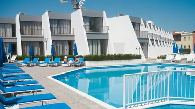 PENELOPE BEACH HOTEL APTS