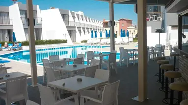 PENELOPE BEACH HOTEL APTS