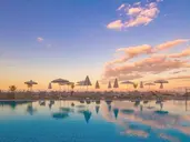 PENINSULA RESORT & SPA