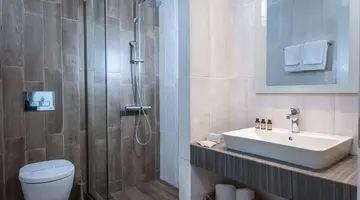 PENINSULA RESORT & SPA