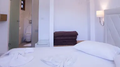 PENNYSTELLA APARTMENTS & STUDIOS