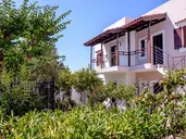 PENNYSTELLA APARTMENTS & STUDIOS