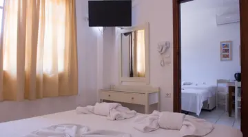 PENNYSTELLA APARTMENTS & STUDIOS