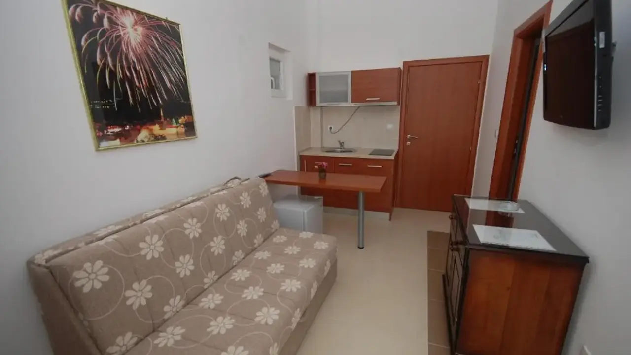 PENSION ANITA