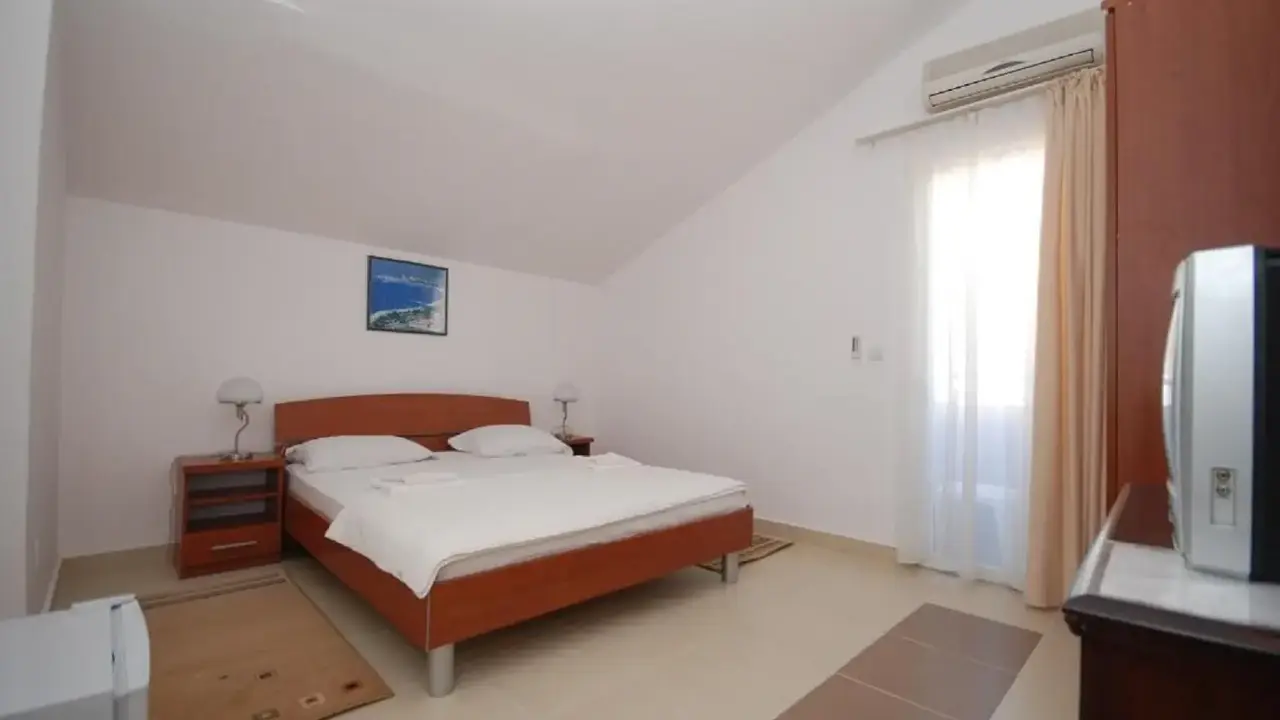 PENSION ANITA