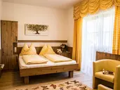 PEOPLE S HOTEL