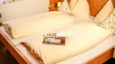PEOPLES Hotel