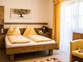 PEOPLES Hotel