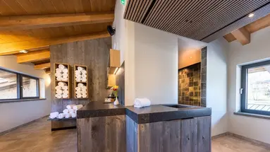PEOPLES Hotel