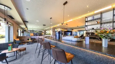 PEOPLES Hotel