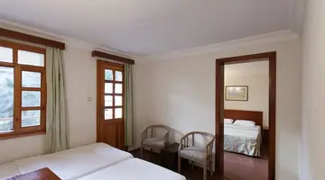 PERDIKIA BEACH HOTEL